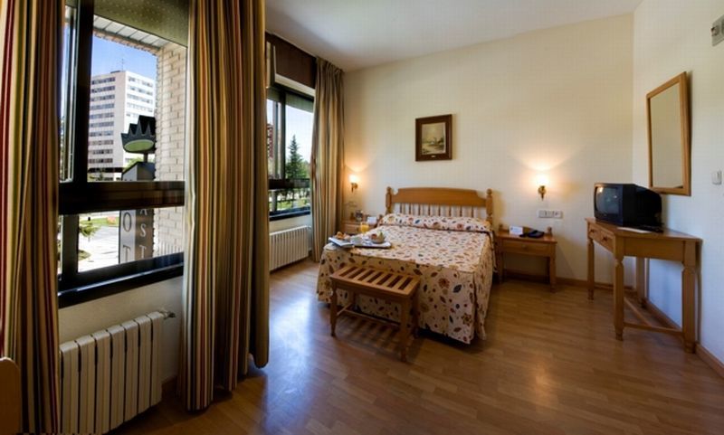Hotel Castilla Albacete Zimmer foto